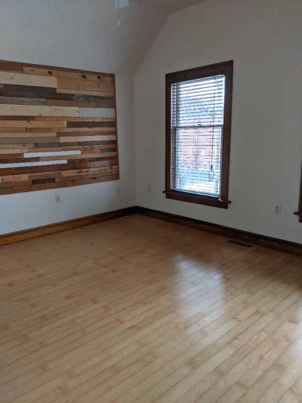 1726 W 31st Pl - Photo 3 of 14