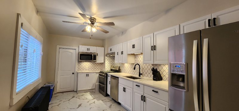 215 South Mount Street - Photo 5 of 28