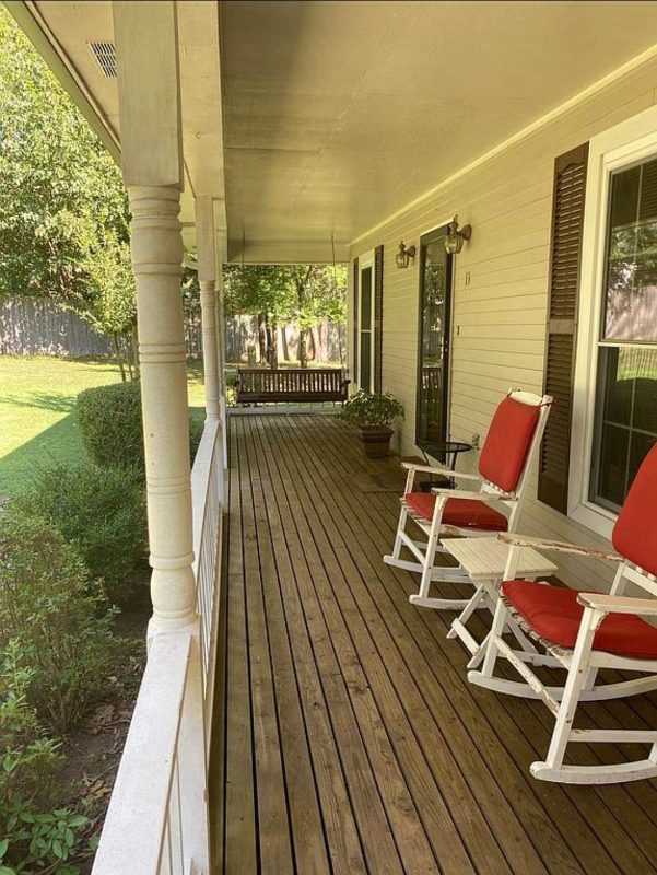 11 Henry Court - Photo 3 of 34