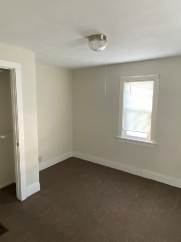 910 9th Ave #13 - Photo 7 of 13