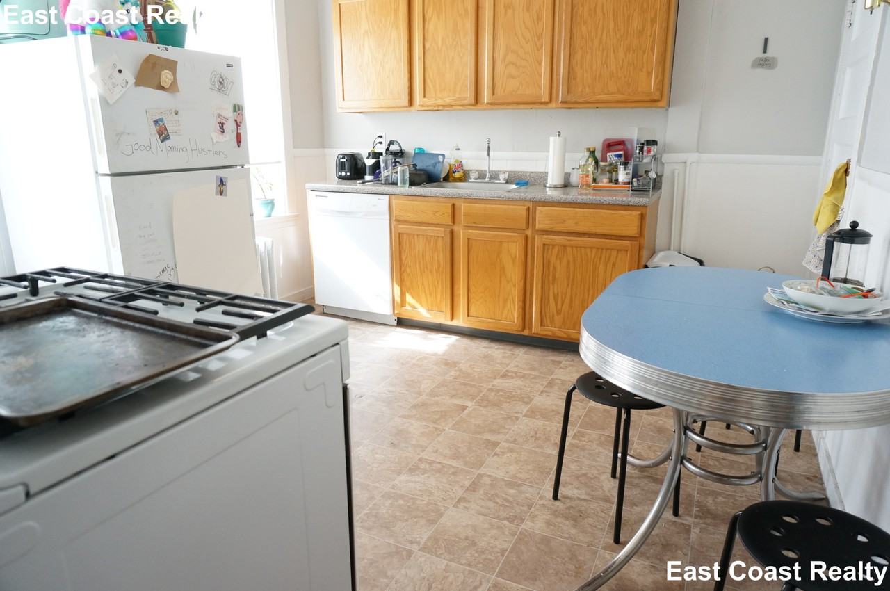 228 South St #1 - Photo 5 of 14