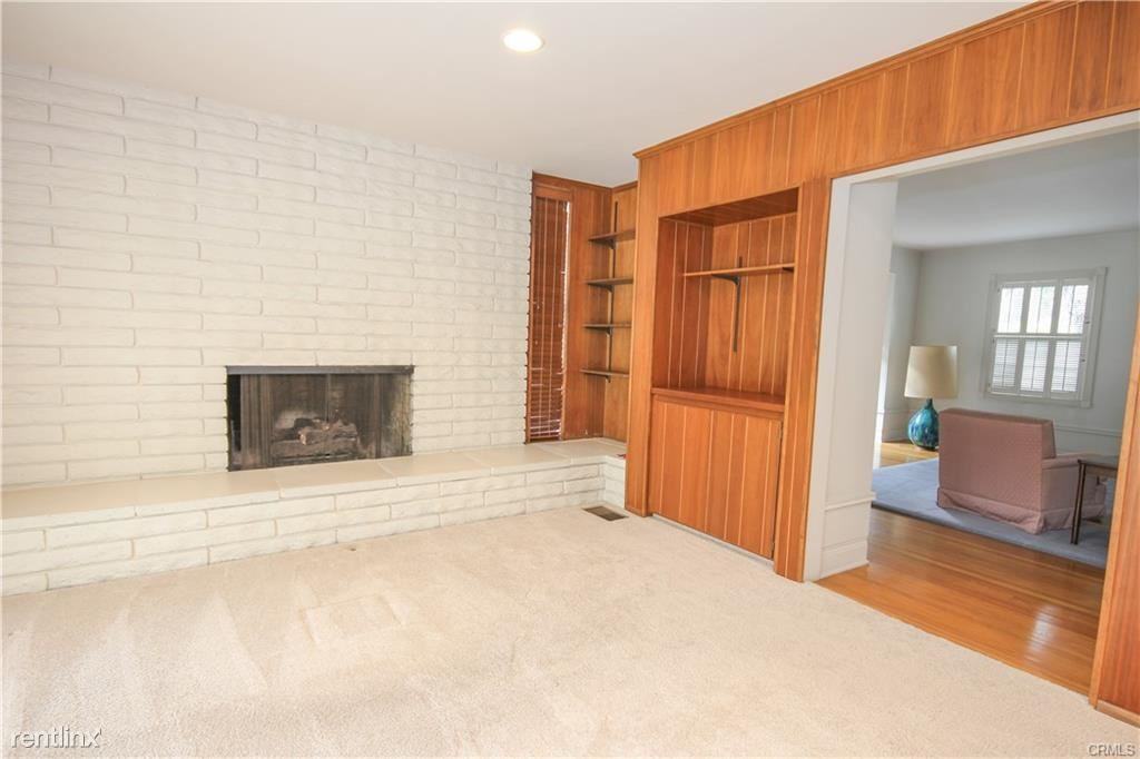 2176 Adair St - Photo 2 of 10