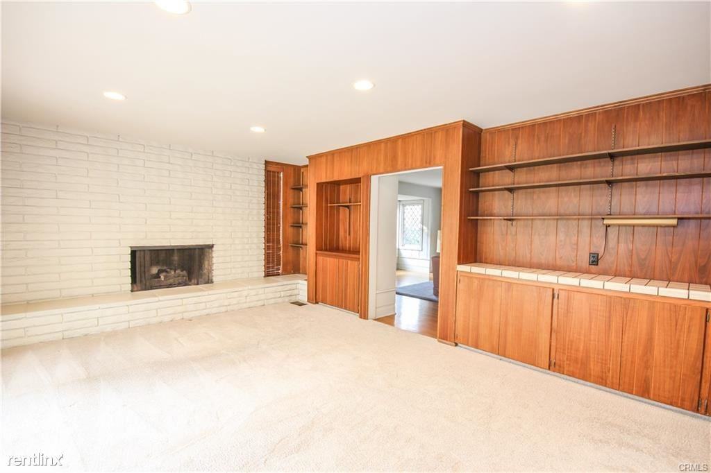 2176 Adair St - Photo 3 of 10