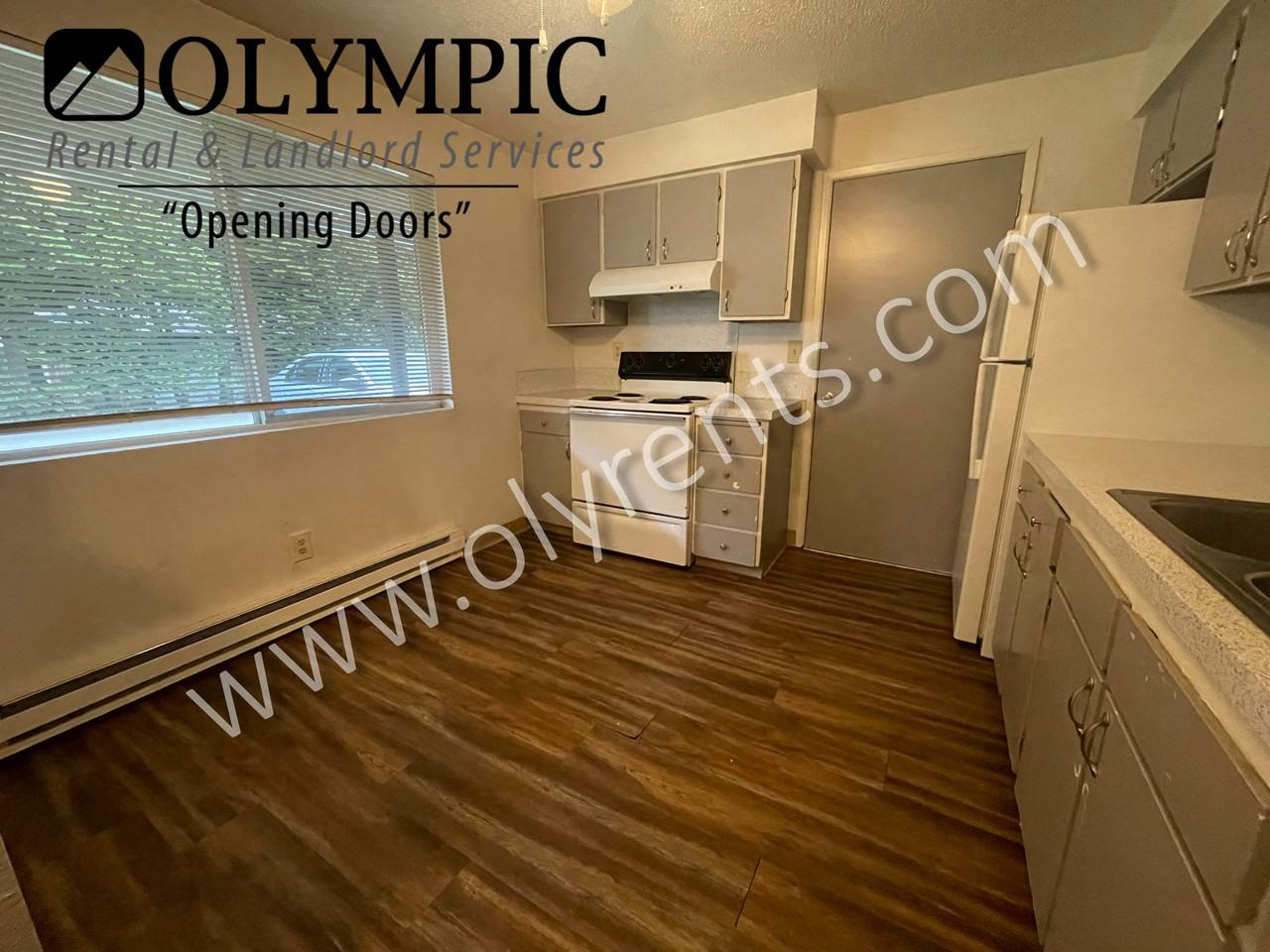 2344 Carpenter Rd Se - Photo 2 of 9