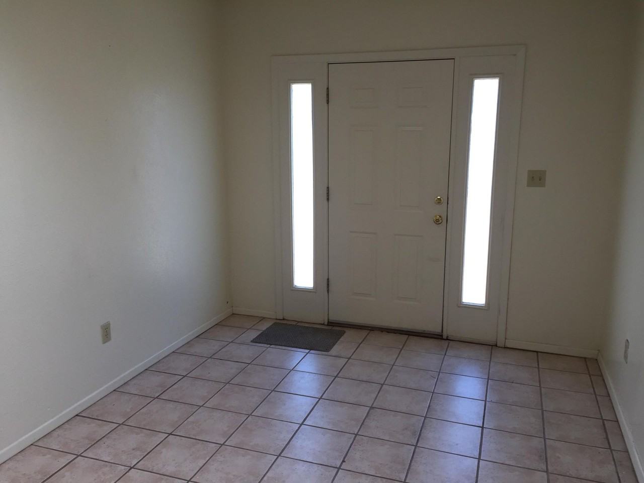 4011 Thaxton Ave Se - Photo 3 of 6