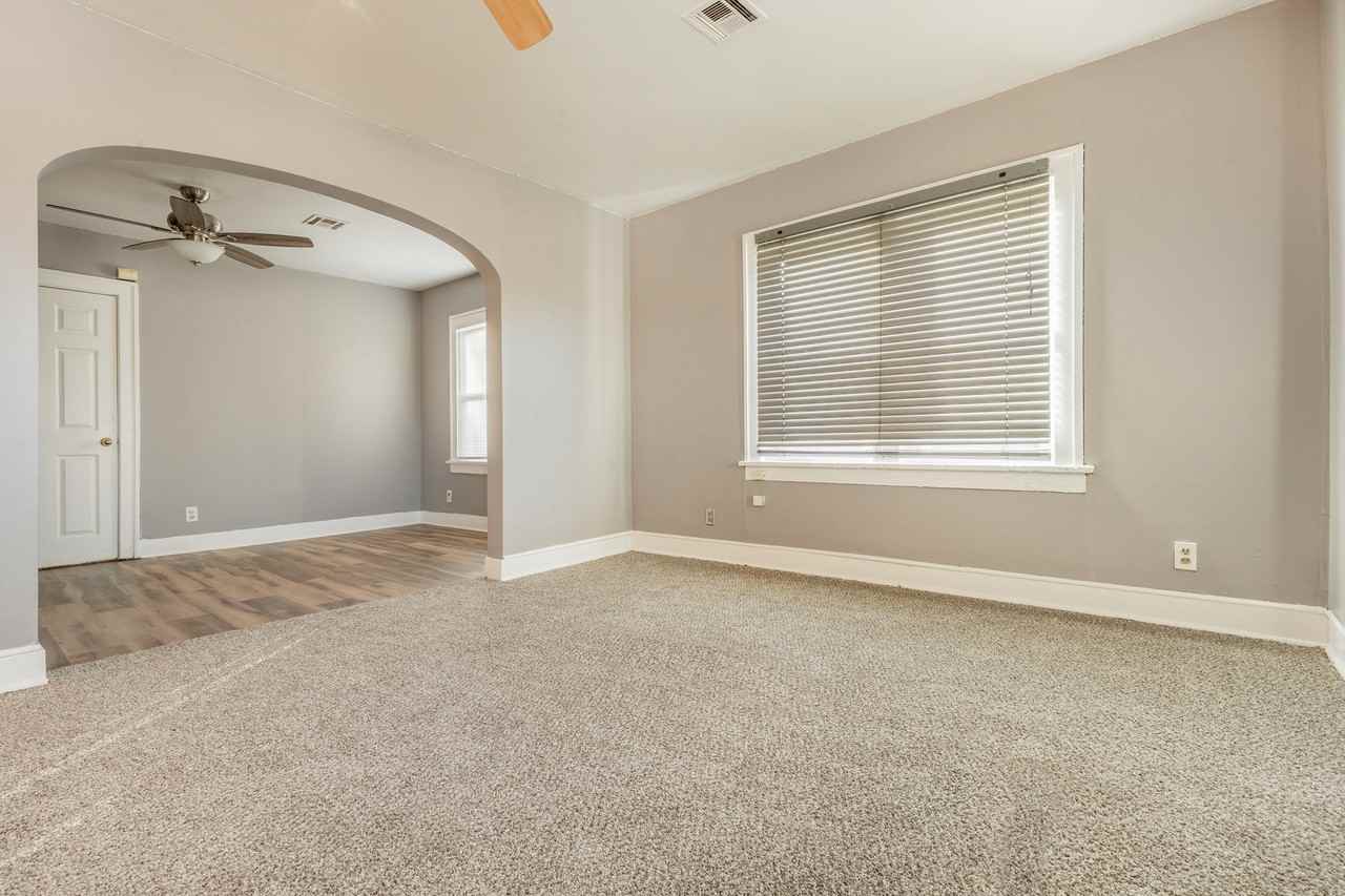 802 Northwest 31st Street #1 - Photo 3 of 14