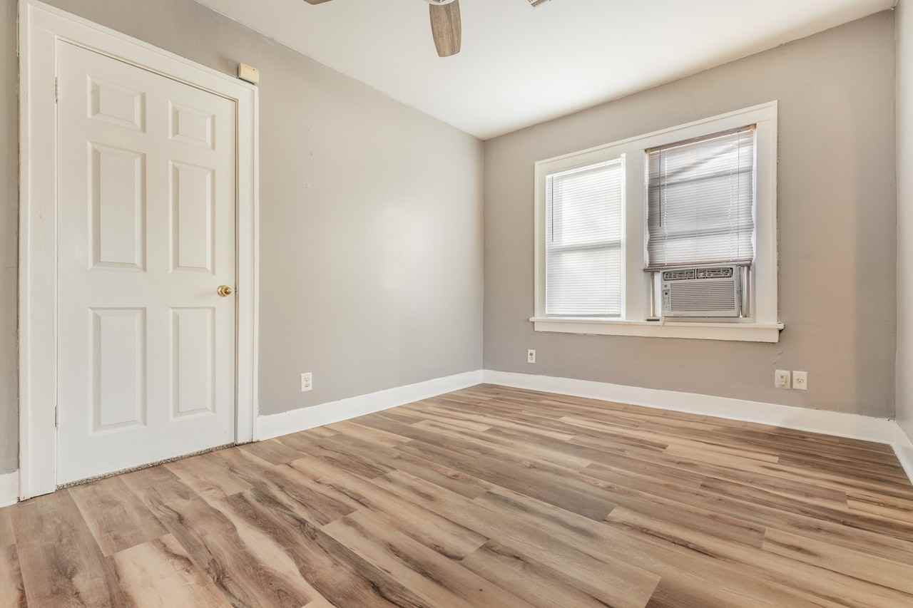 802 Northwest 31st Street #1 - Photo 4 of 14