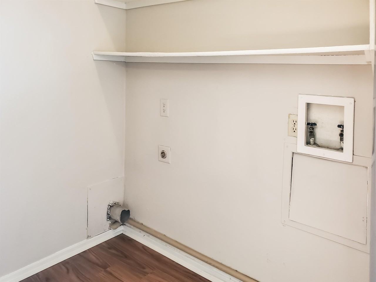 302 Manuel Dr #B - Photo 4 of 8