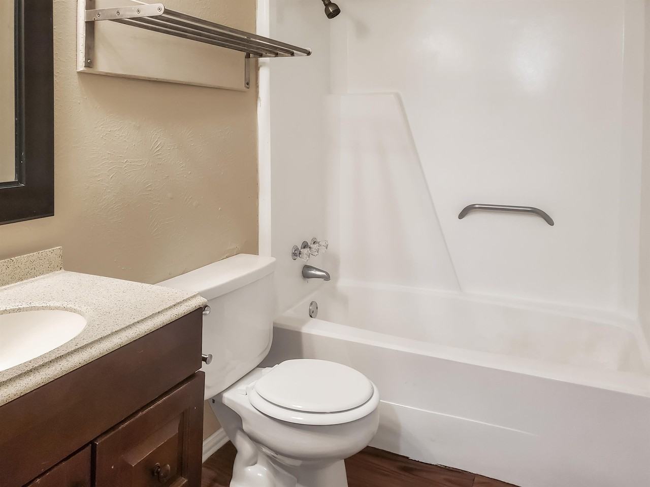 302 Manuel Dr #B - Photo 7 of 8