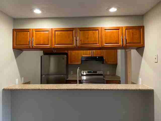 110 Gluck St #110B - Photo 3 of 16