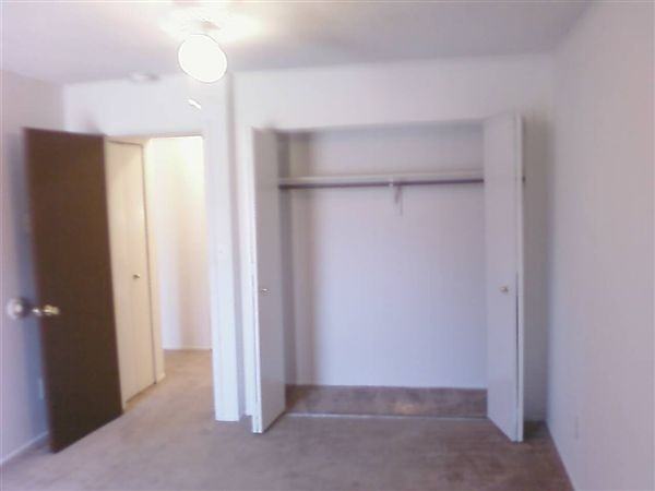 Old Oak Square Apartments - Photo 2 of 6
