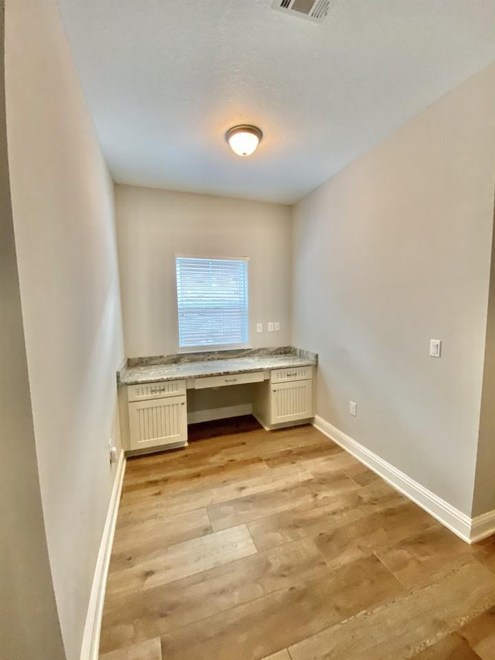 14 6th Ave #1 - Photo 3 of 19