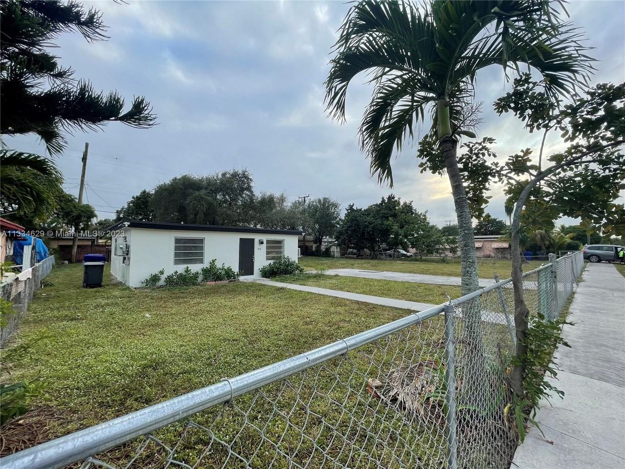 5818 Wiley St #5818 - Photo 2 of 8