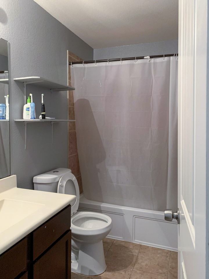 Thornhollow Dr - Photo 6 of 17