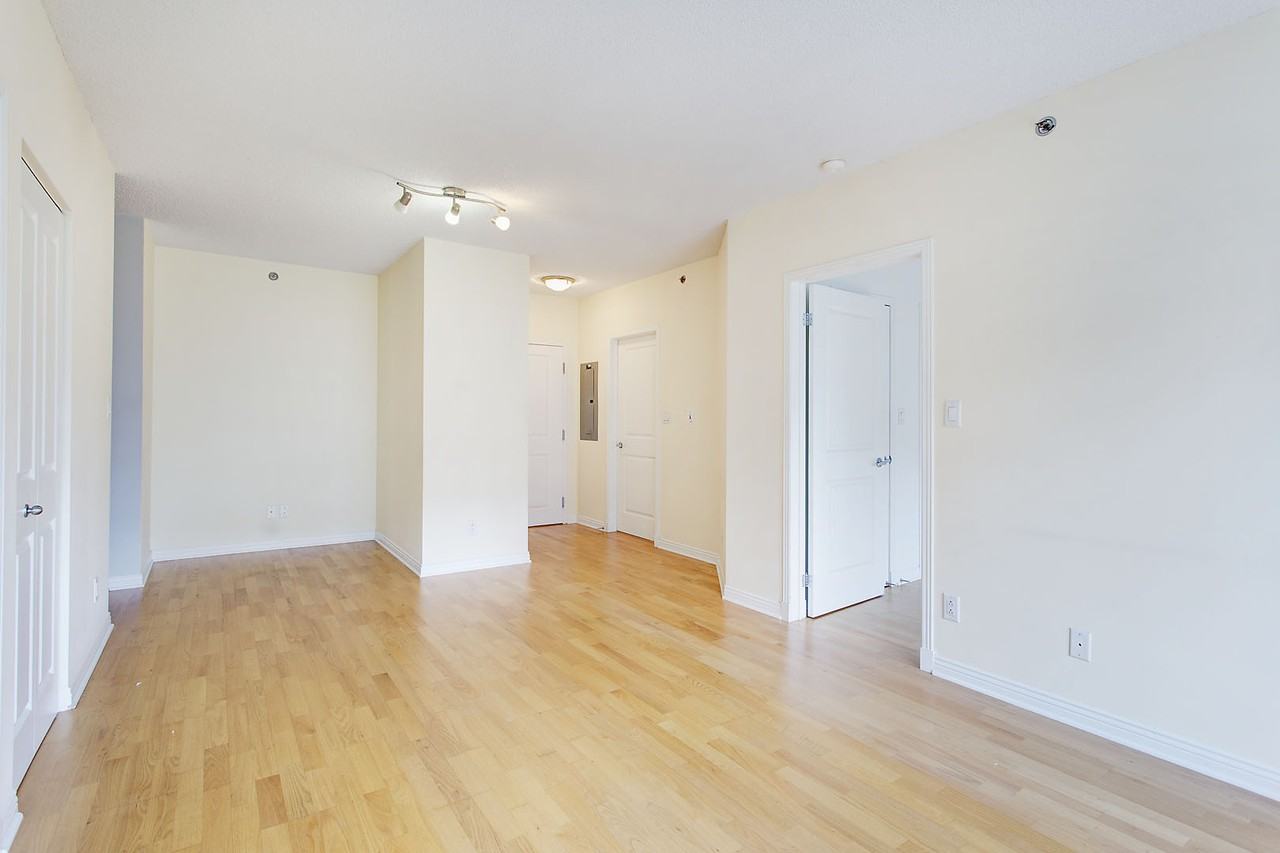 550 Rue Jean d'Estrées #503 - Photo 7 of 33