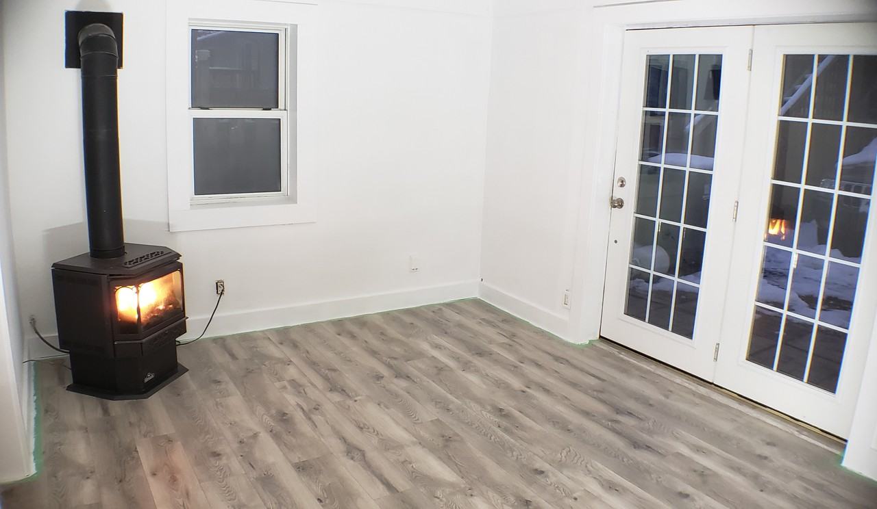 2 Bdrm Coach House - Photo 5 of 13