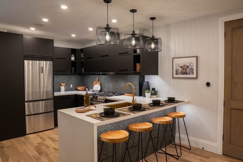 166 Oakmount Road #Main - Photo 4 of 20