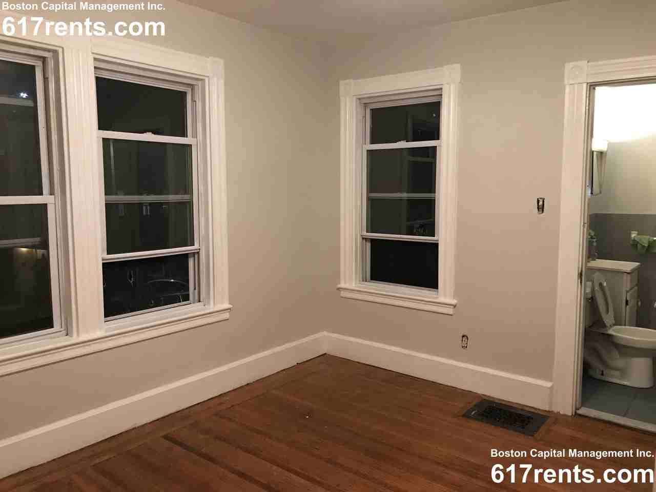 20 Gordon St - Photo 5 of 10