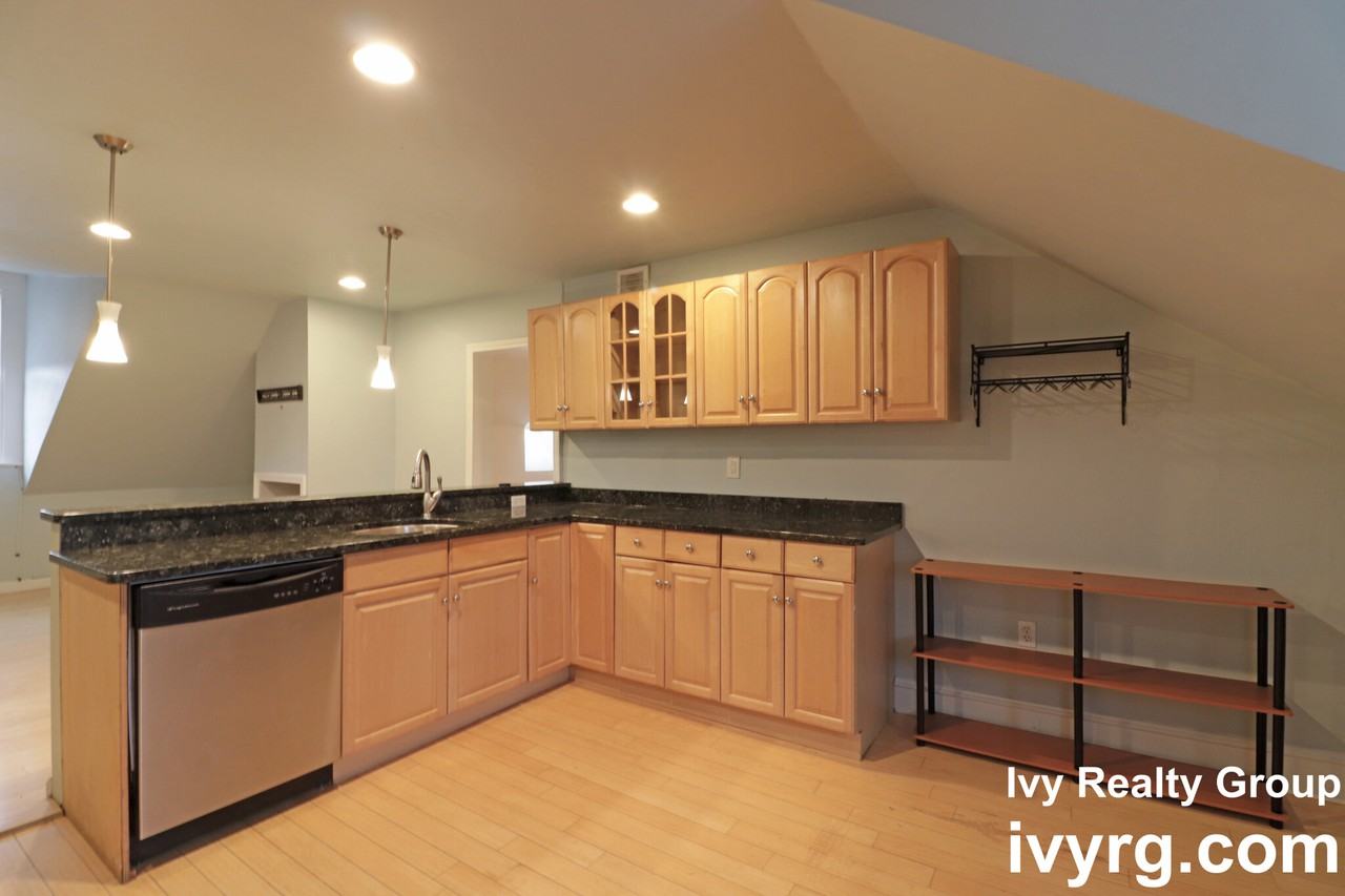 43 Ashland St #3 - Photo 2 of 18