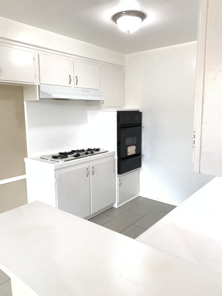 335 N. Isabel St. - Photo 5 of 16