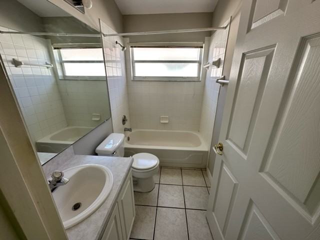 4522 Oakbrook Ct #1 - Photo 5 of 12