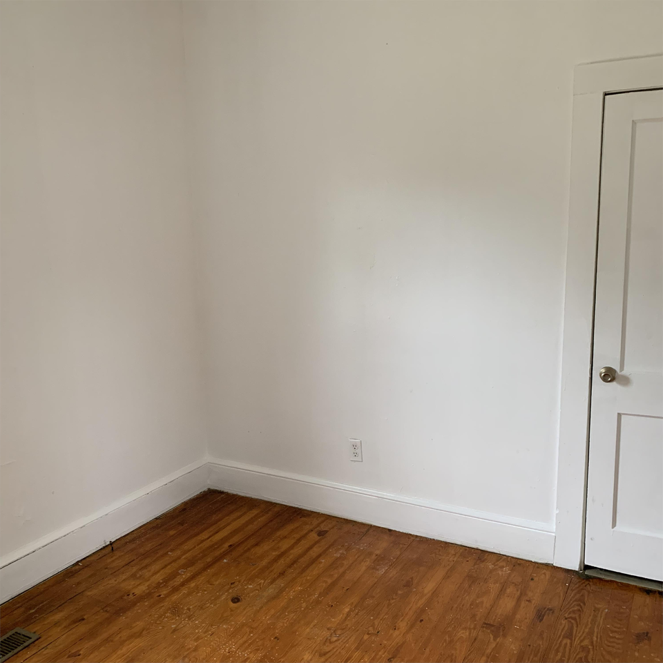 310 W Austin St #1 - Photo 4 of 12