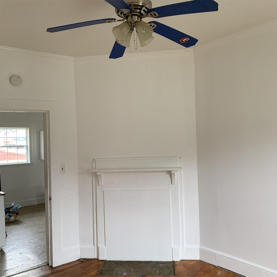 310 W Austin St #1 - Photo 6 of 12