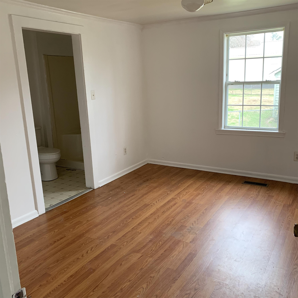 310 W Austin St #1 - Photo 7 of 12