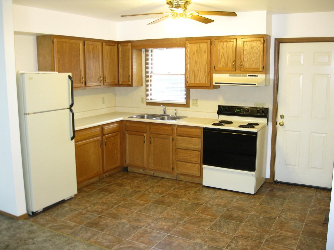 106 W Columbia St #A - Photo 2 of 8