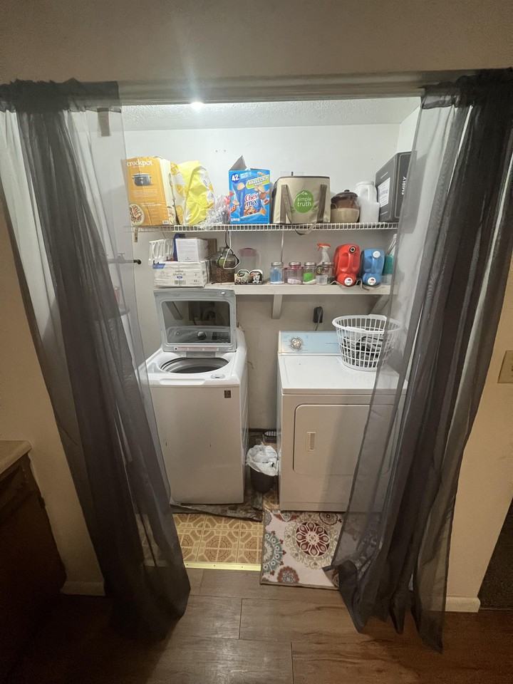 140 1/2 Lorentz St #B - Photo 7 of 15