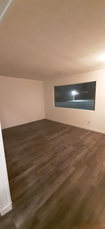 11809 40 Street Northwest - Photo 3 of 15