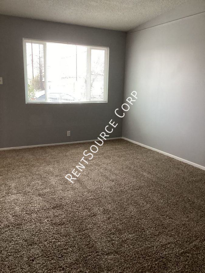 1114 W Avenue H14 - Photo 3 of 19