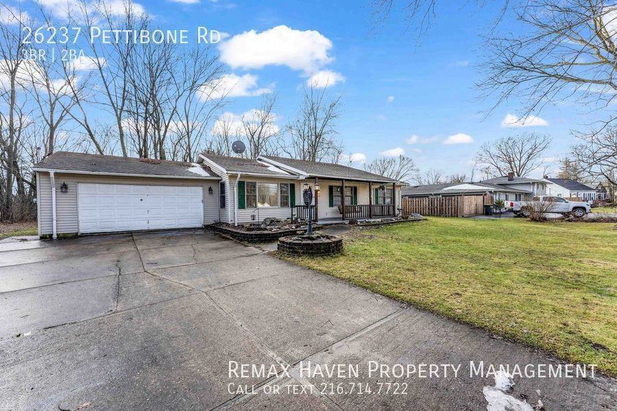 26237 Pettibone Rd - Photo 2 of 31