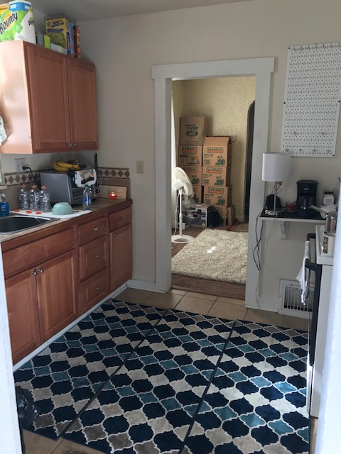 812 Lincoln St - Photo 3 of 7