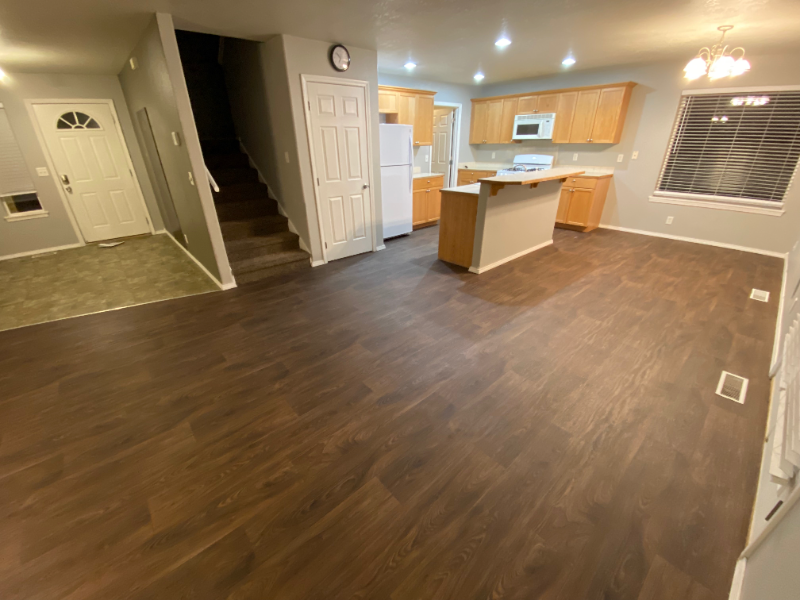 1480 Del Rio St - Photo 3 of 34