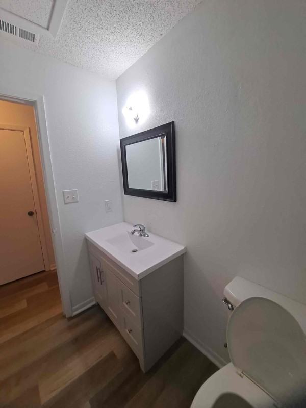 800 2nd St - Photo 3 of 10