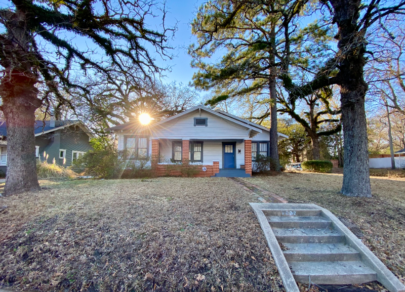 1002 S 1st St - Photo 3 of 29