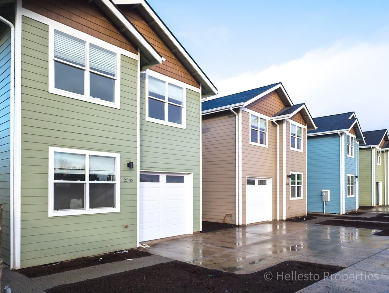 2530 Sw Coho St #1 - Photo 2 of 24
