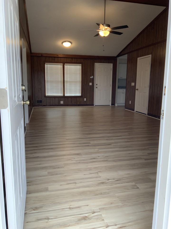 2304 E Boundary Rd #1 - Photo 2 of 22