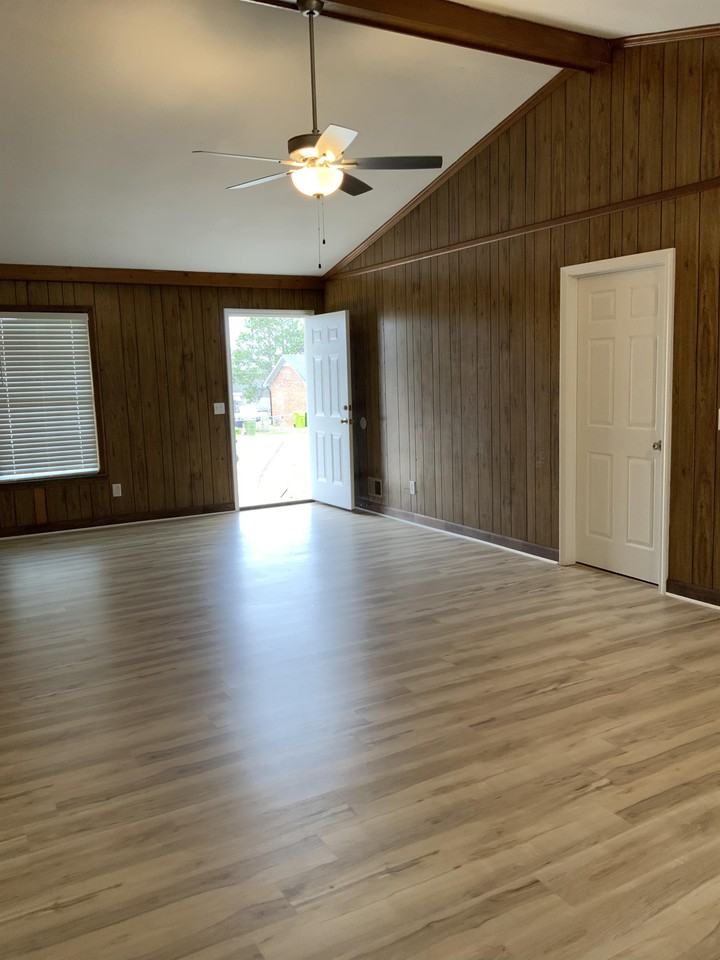 2304 E Boundary Rd #1 - Photo 3 of 22