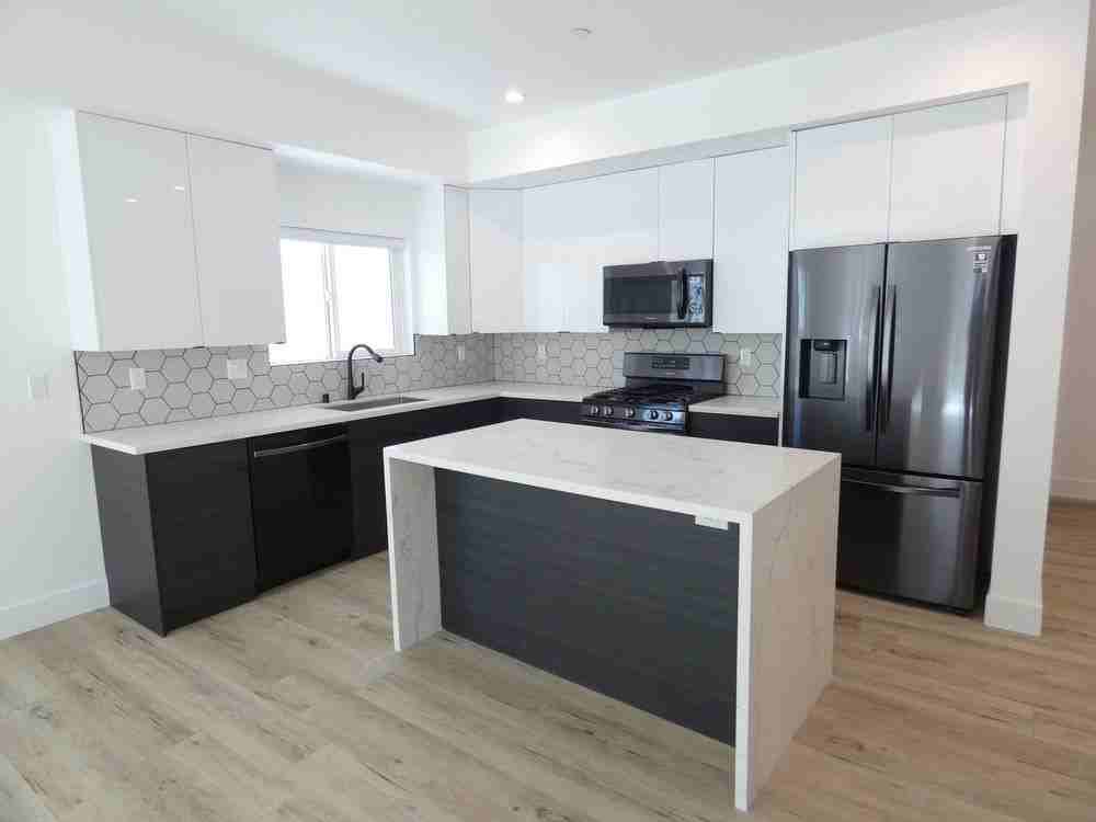 Hortense St - Photo 2 of 22