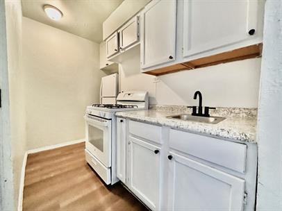 601 East Main Street - Photo 3 of 6