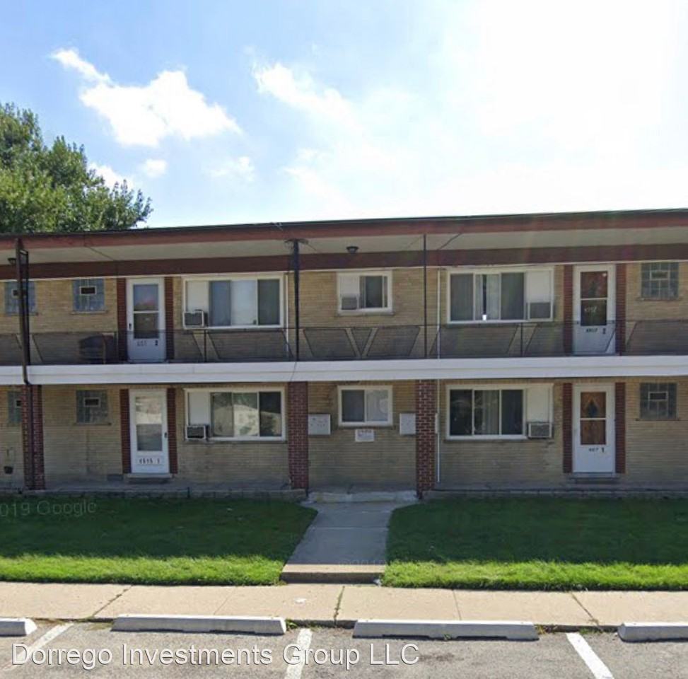 491121 Columbus Dr. 4911 Columbus Dr 21, Oak Lawn, IL 60453