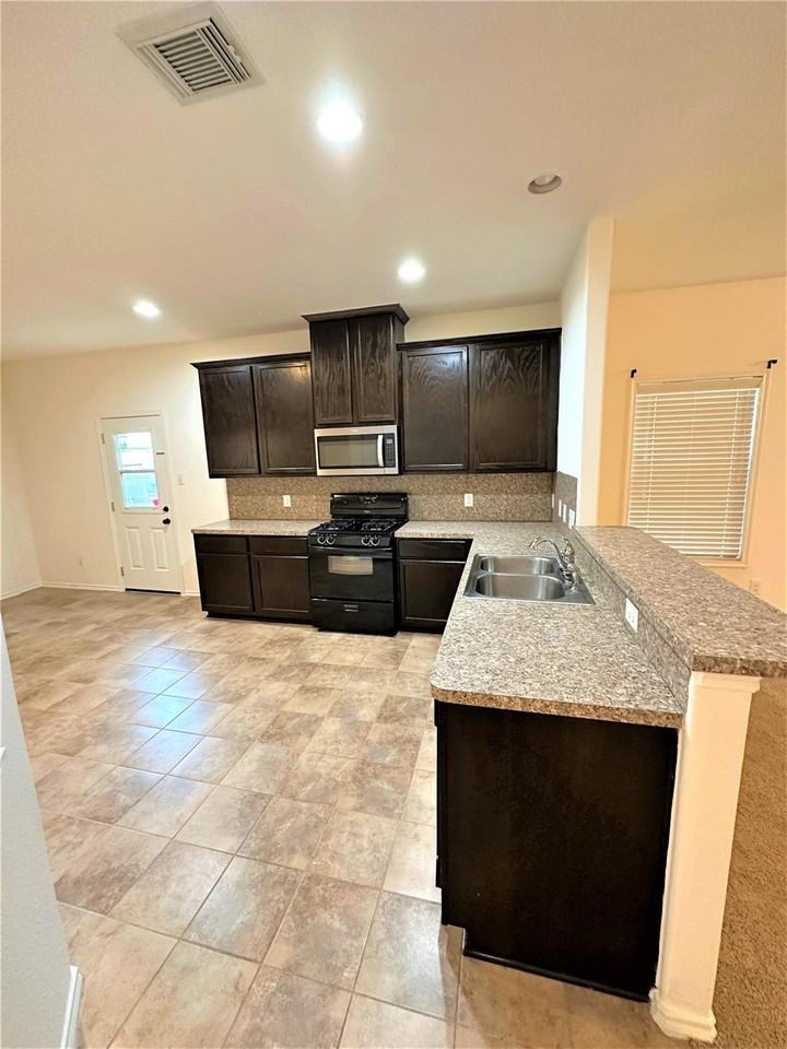 8218 Nagy Hill St - Photo 3 of 8