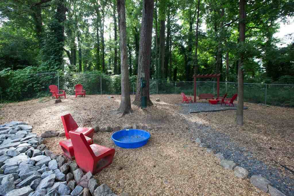 Monroe Place Apartments - Photo 3 of 20