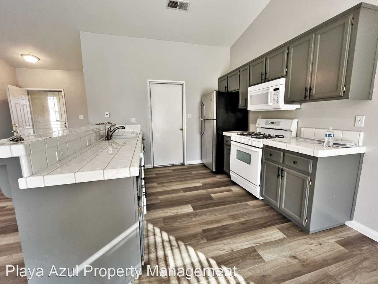 3221 Floral Meadow Dr #530 - Photo 3 of 10