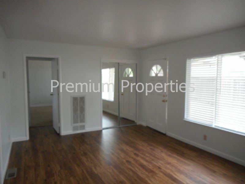 49 Brasero Ln - Photo 3 of 11