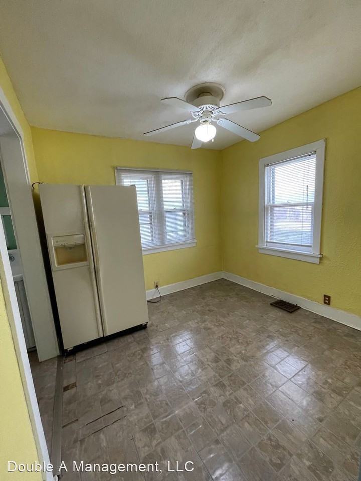 320 Bellefontaine St - Photo 3 of 15