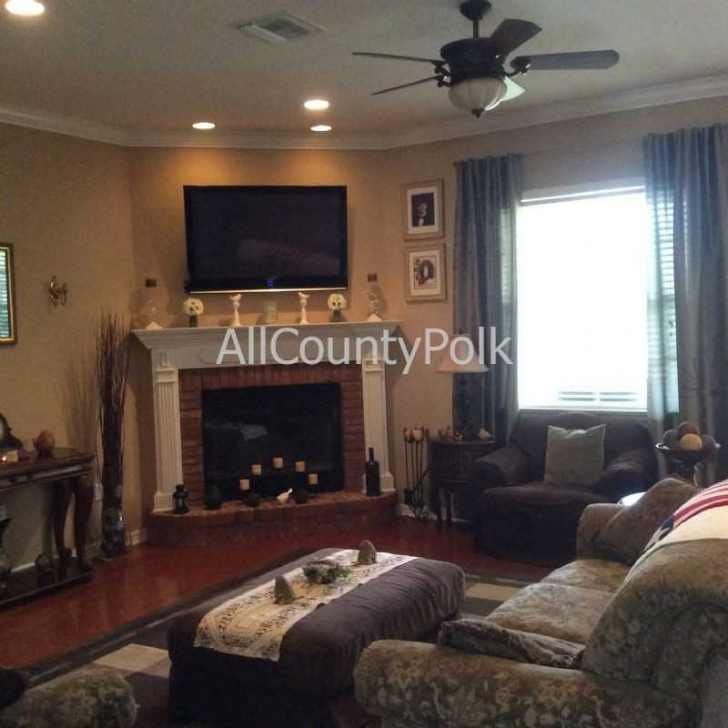 255 Bayberry Dr - Photo 2 of 4