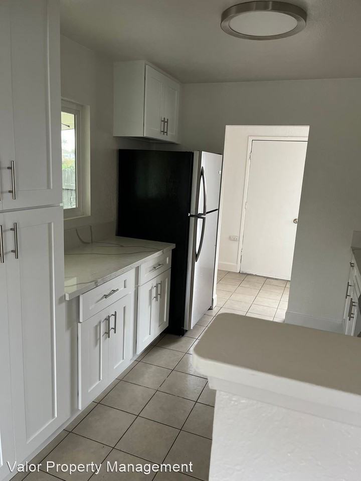 3941-3945 Birch Street - Photo 3 of 17